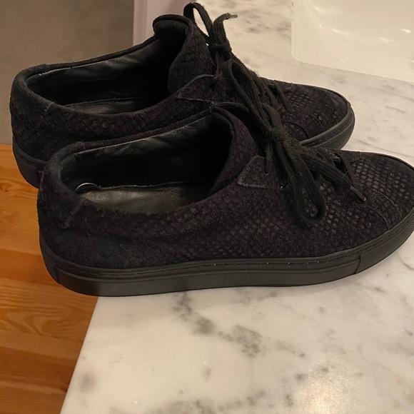 COMMON PROJECTS Snakeskin Sneakers - Picture 1 of 6